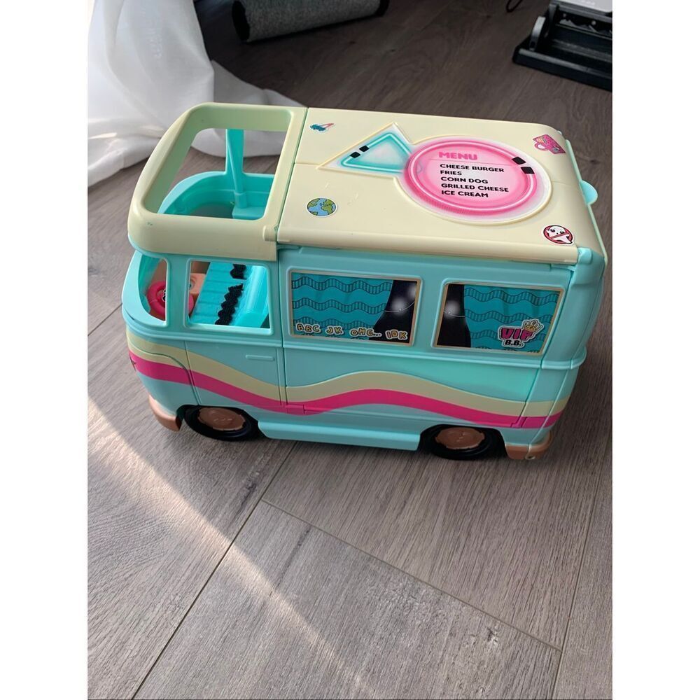LOL Surprise! Doll Grill & Groove Camper Transforming Vehicle MGA Playset 2022